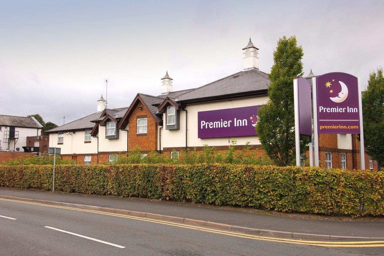 Premier Inn Chester Central - North Екстериор снимка