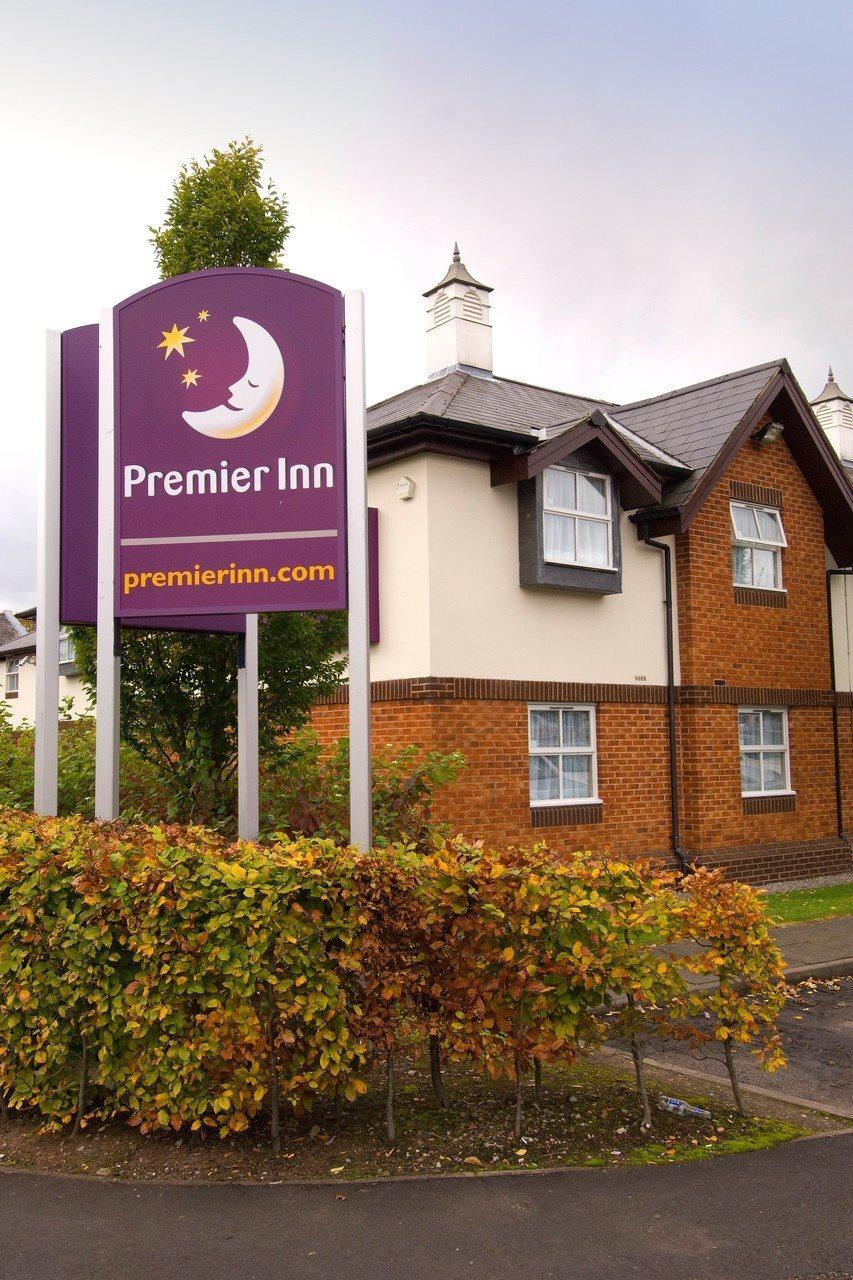 Premier Inn Chester Central - North Екстериор снимка
