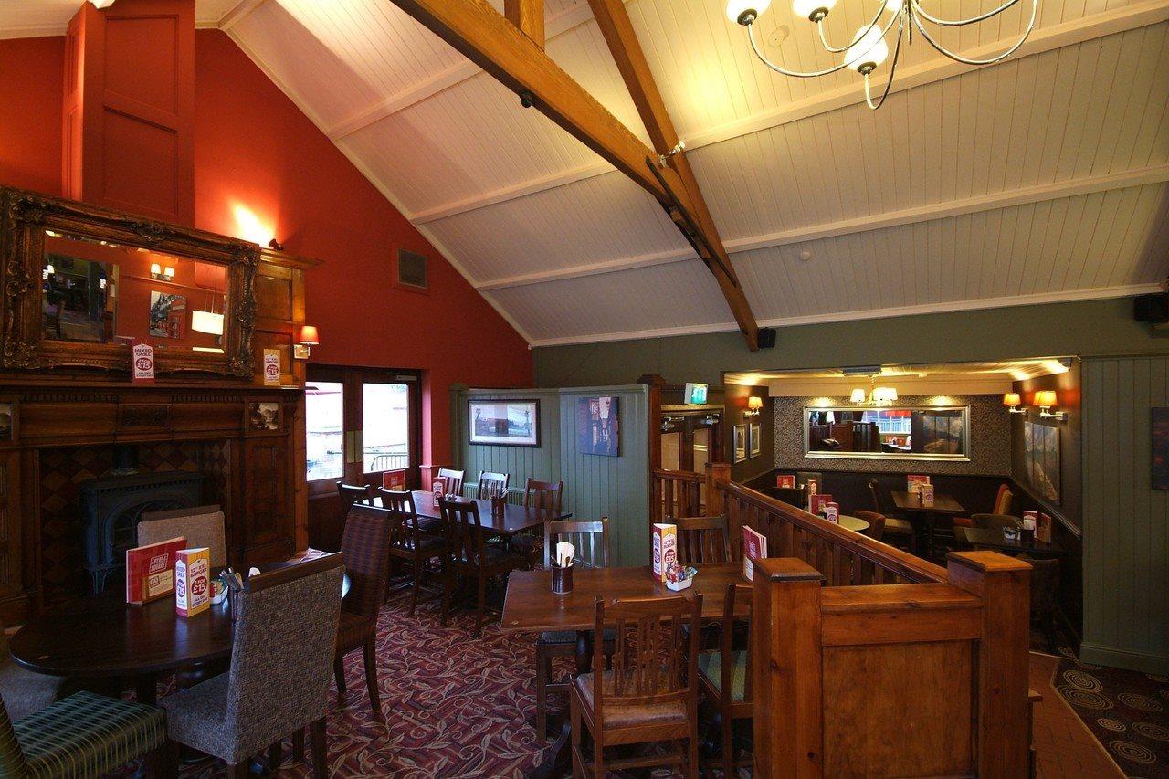Premier Inn Chester Central - North Екстериор снимка