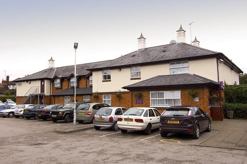 Premier Inn Chester Central - North Екстериор снимка