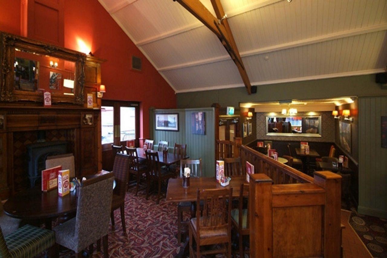 Premier Inn Chester Central - North Екстериор снимка
