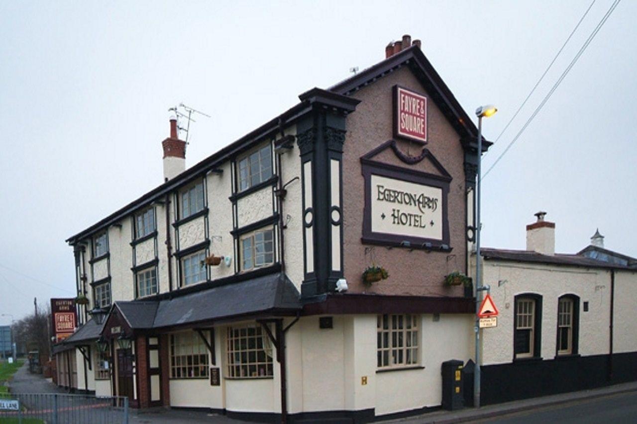 Premier Inn Chester Central - North Екстериор снимка