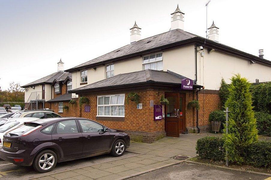 Premier Inn Chester Central - North Екстериор снимка